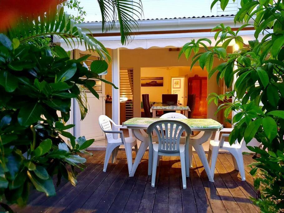 T3, Piscine, Plages Et Commerces A Pieds Sur La Marina Сен-Франсуа Экстерьер фото